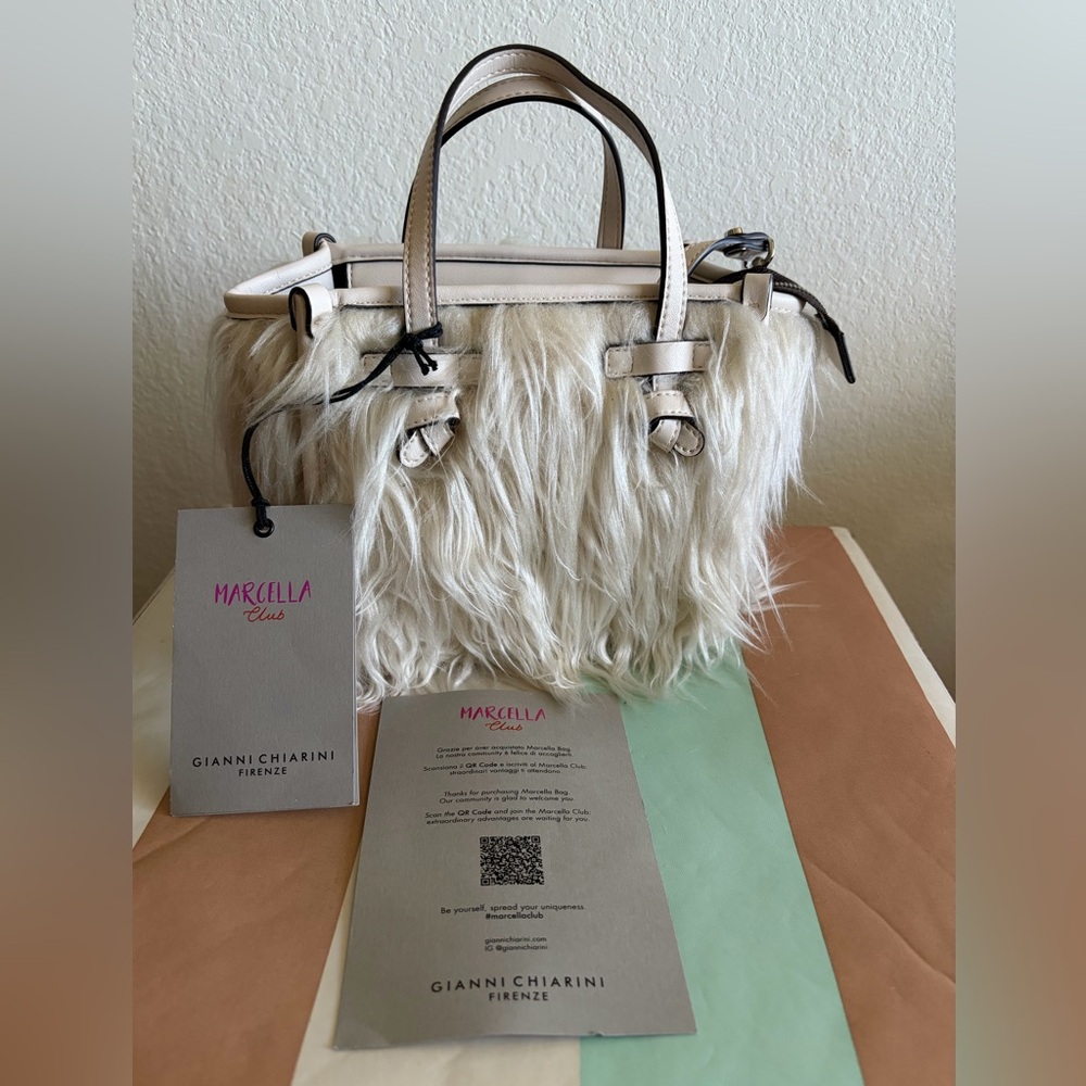 Gianni Chiarini Marcella Bag in faux fur and leather.